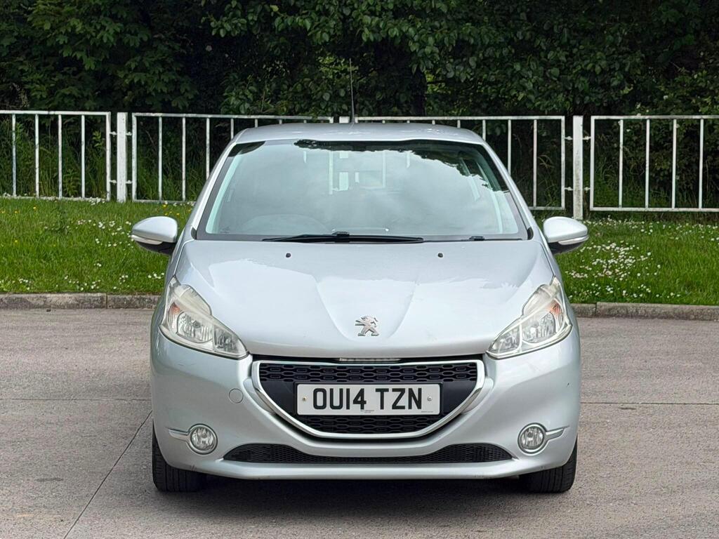 
								Peugeot 208 1.4 HDi Active Hatchback 5dr Diesel Manual Euro 5 (70 ps) full									