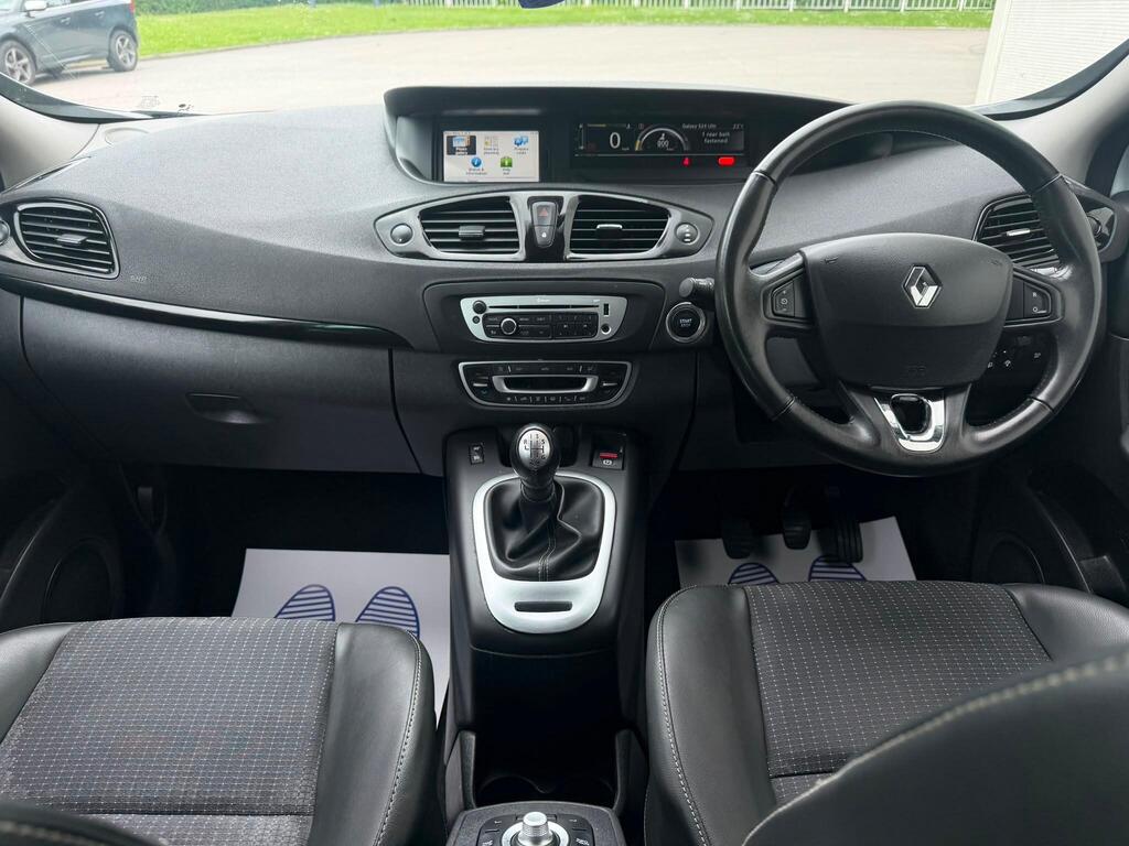 
								Renault Scenic 1.5 dCi Dynamique Nav Euro 6 (s/s) 5dr full									