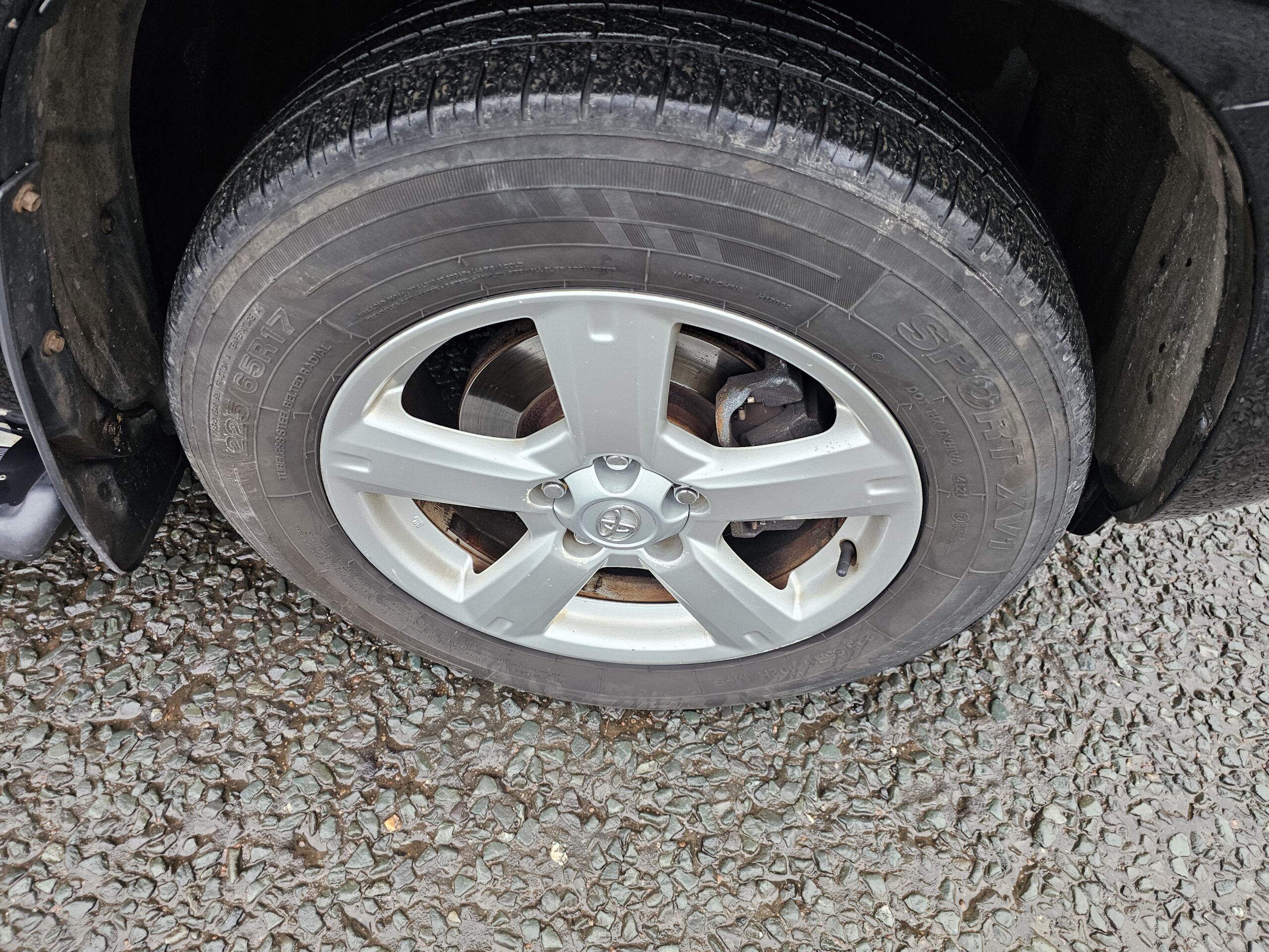 
								toyota auris full									