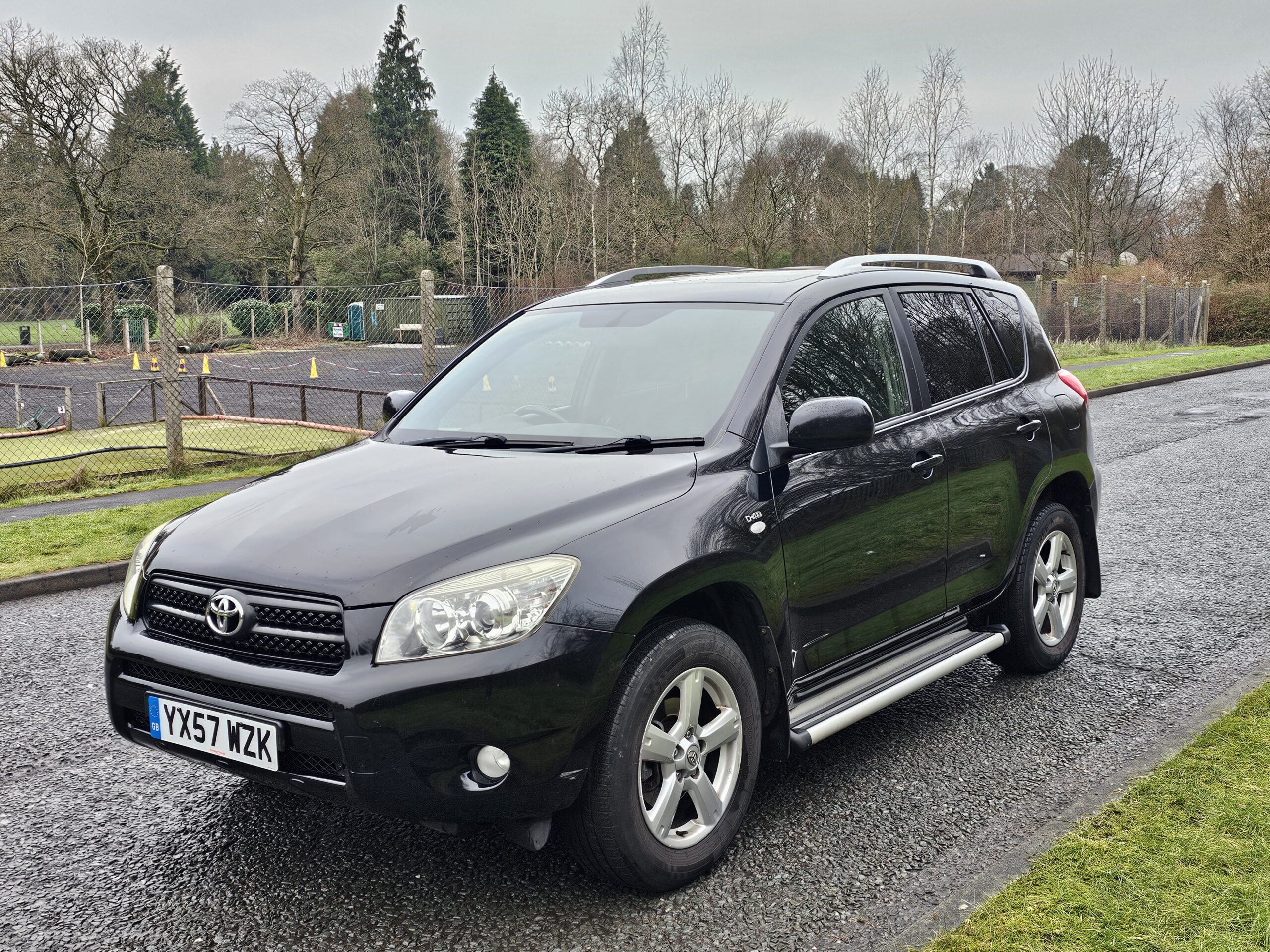 
								toyota auris full									