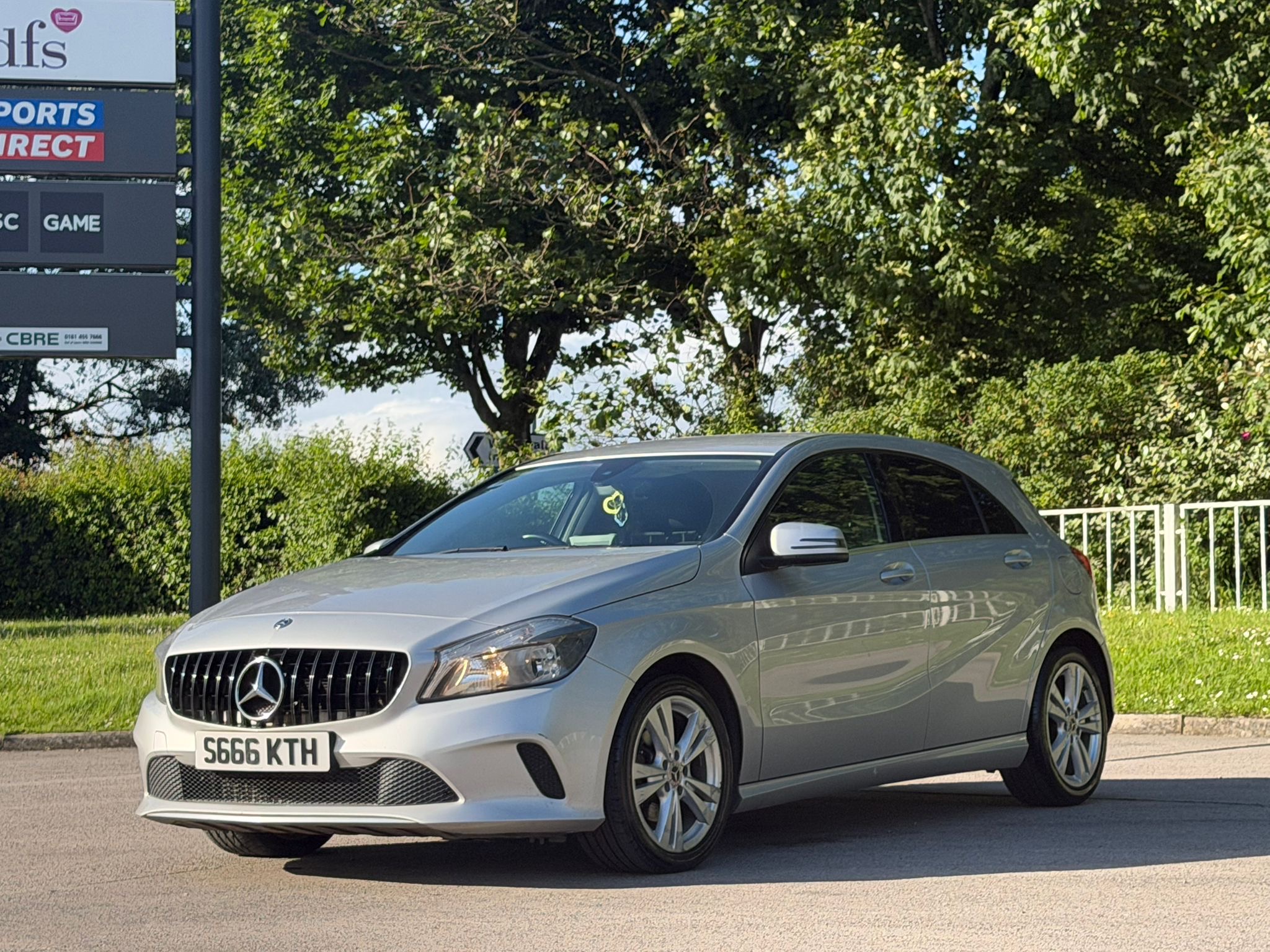 
								Mercedes-Benz A Class 2.1 A200d Sport Hatchback 5dr Diesel 7G-DCT Euro 6 (s/s) (136 ps) full									