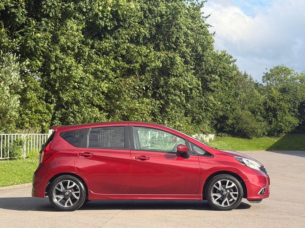 
								Nissan Note 1.5 dCi Tekna Hatchback 5dr Diesel Manual Euro 5 (s/s) (90 ps) full									
