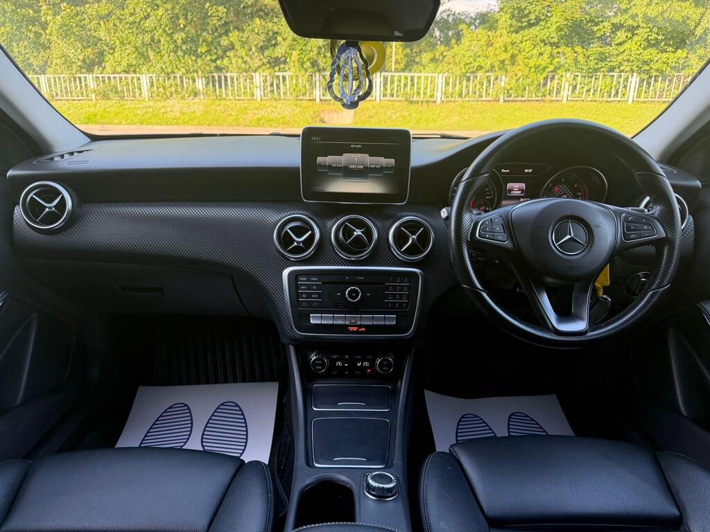 
								Mercedes-Benz A Class 2.1 A200d Sport Hatchback 5dr Diesel 7G-DCT Euro 6 (s/s) (136 ps) full									