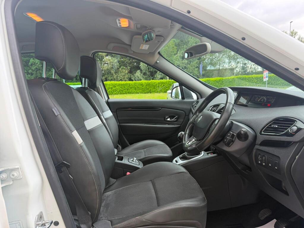 
								Renault Scenic 1.5 dCi Dynamique Nav Euro 6 (s/s) 5dr full									