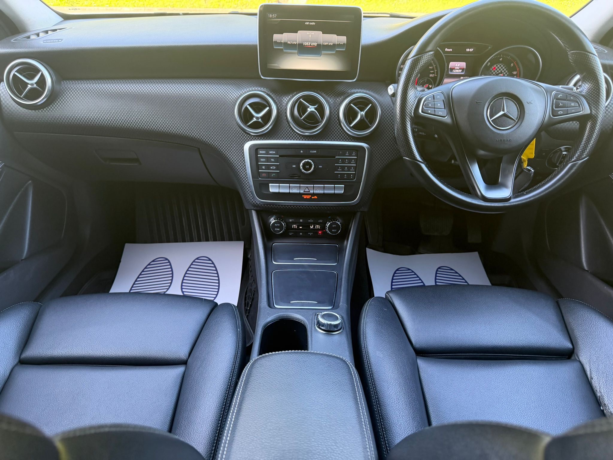 
								Mercedes-Benz A Class 2.1 A200d Sport Hatchback 5dr Diesel 7G-DCT Euro 6 (s/s) (136 ps) full									