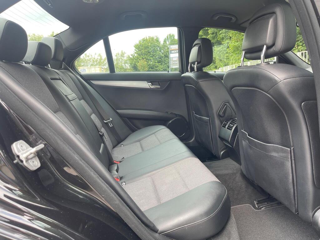 
								Mercedes-Benz C Class 2.1 C220 CDI BlueEfficiency Sport Auto Euro 5 4dr full									