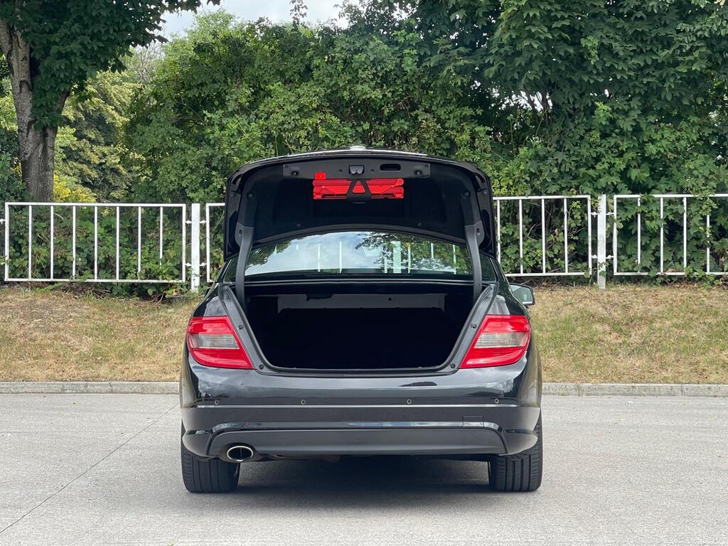 
								Mercedes-Benz C Class 2.1 C220 CDI BlueEfficiency Sport Auto Euro 5 4dr full									