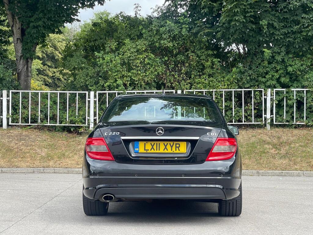 
								Mercedes-Benz C Class 2.1 C220 CDI BlueEfficiency Sport Auto Euro 5 4dr full									