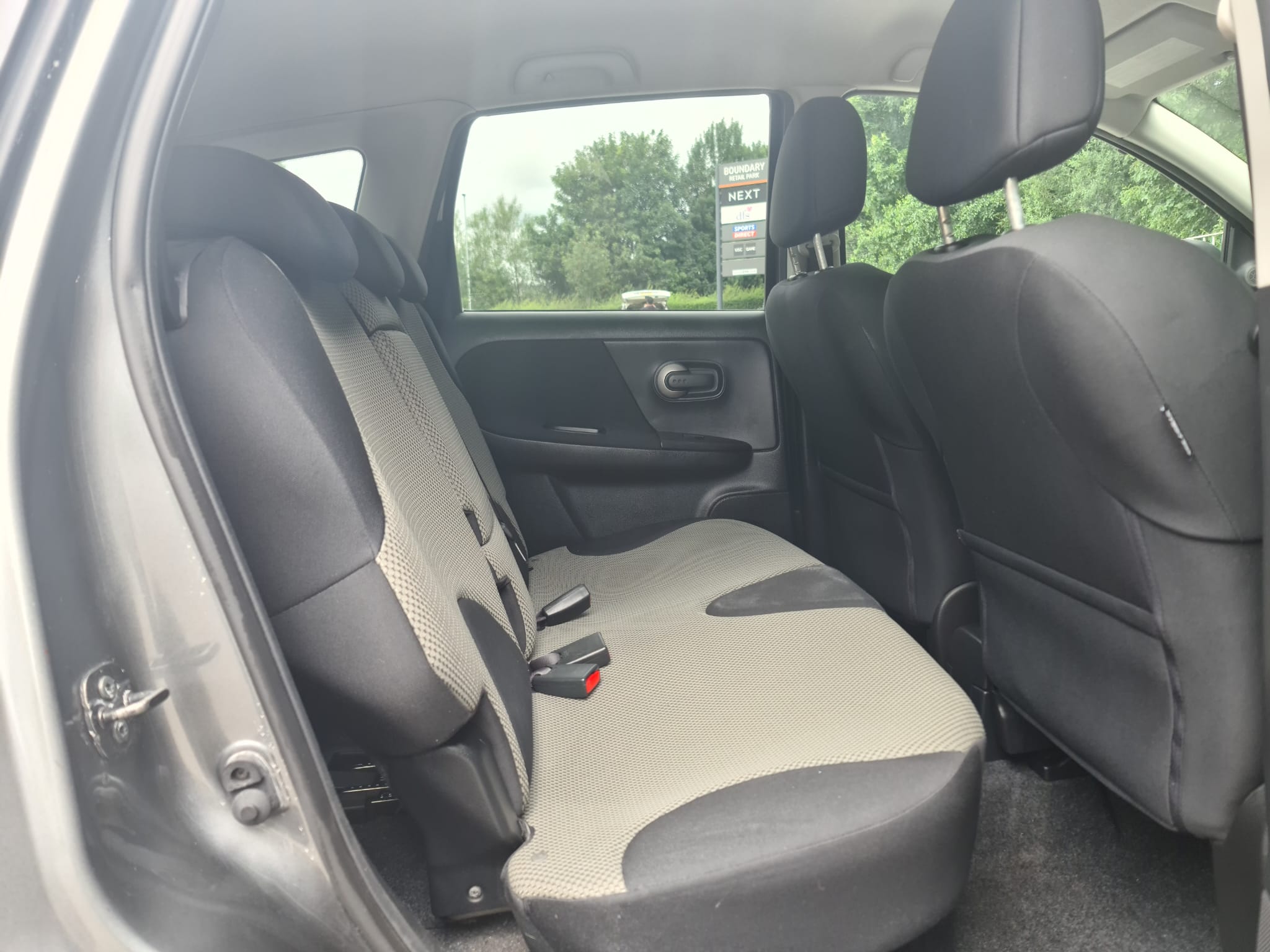 
								Nissan Note 1.4 16V n-tec Euro 5 5dr full									