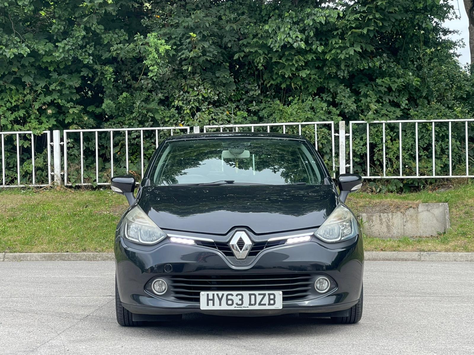 
								Renault Clio 1.2 16V Dynamique MediaNav Euro 5 5dr full									