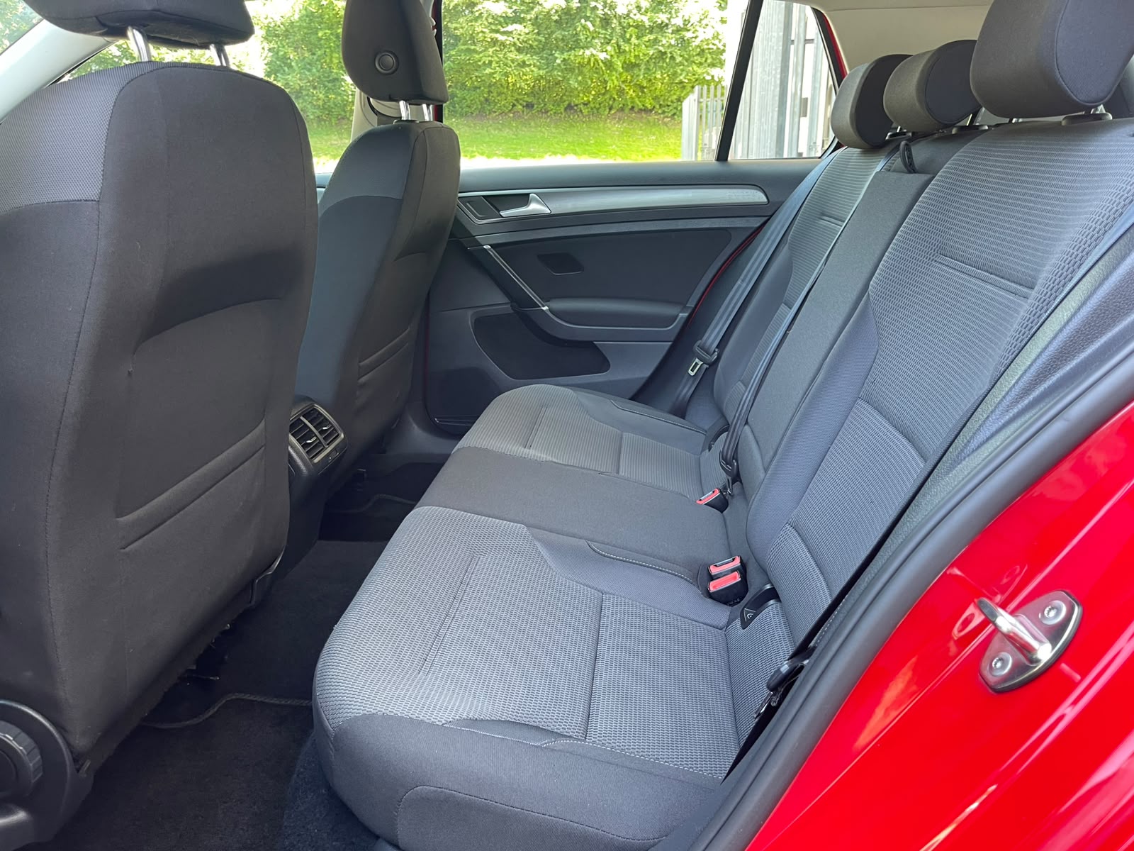 
								Volkswagen Golf 2.0 TDI BlueMotion Tech SE Euro 5 (s/s) 5dr full									