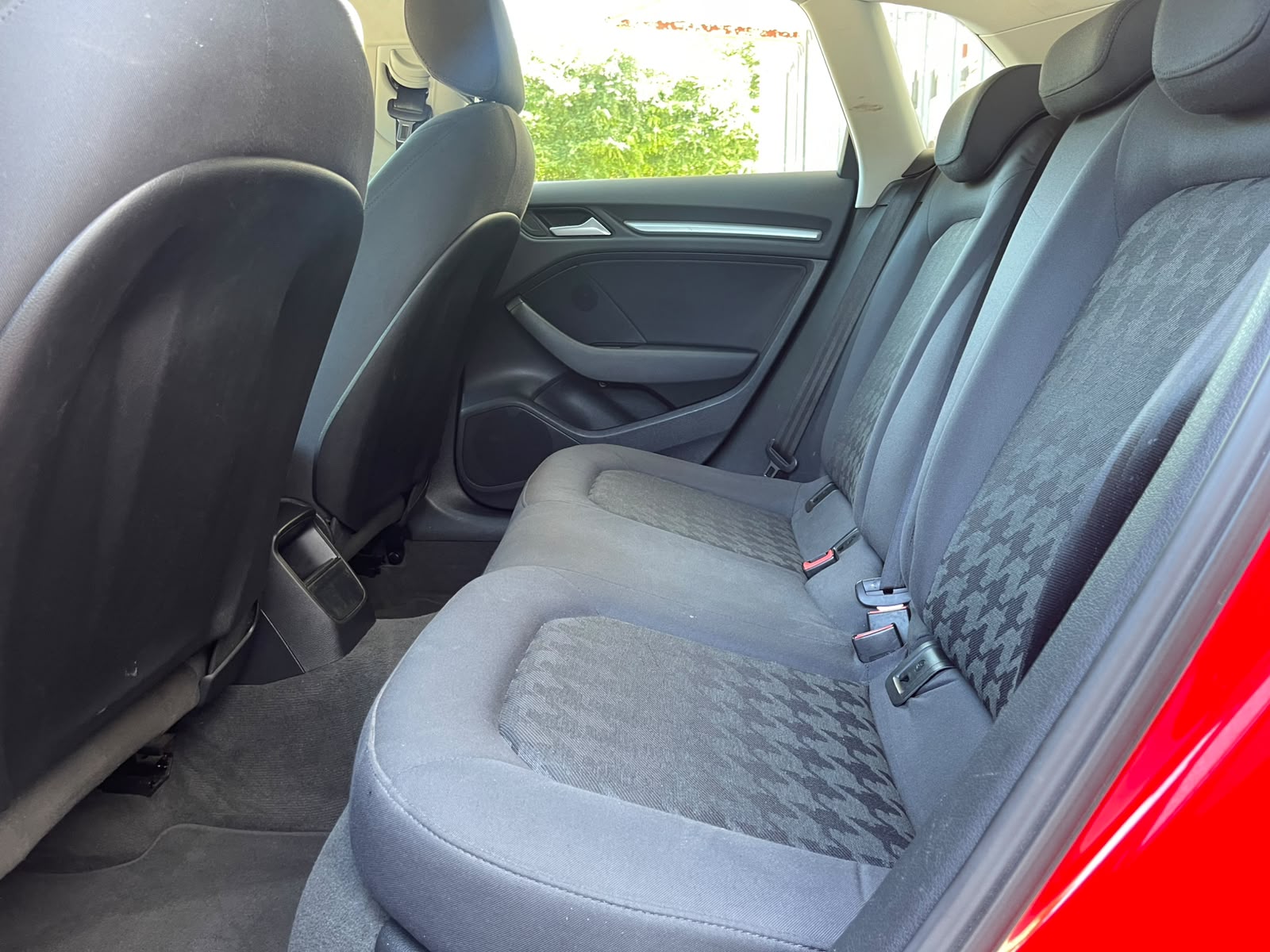 
								Audi A3 1.6 TDI SE Sportback Euro 5 (s/s) 5dr full									