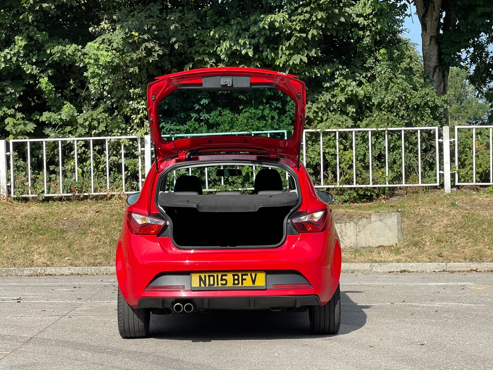 
								SEAT Ibiza 1.2 TSI FR Black Sport Coupe Euro 5 3dr full									