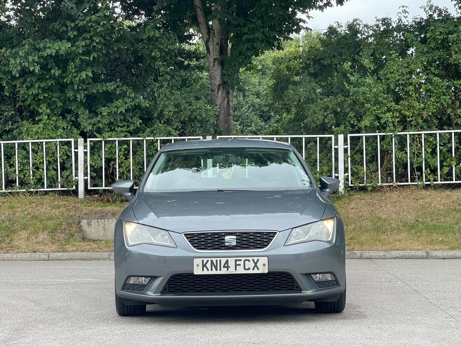 
								SEAT Leon 1.6 TDI Ecomotive CR SE Euro 5 (s/s) 5dr full									