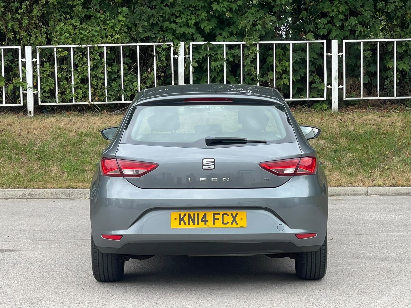 
								SEAT Leon 1.6 TDI Ecomotive CR SE Euro 5 (s/s) 5dr full									