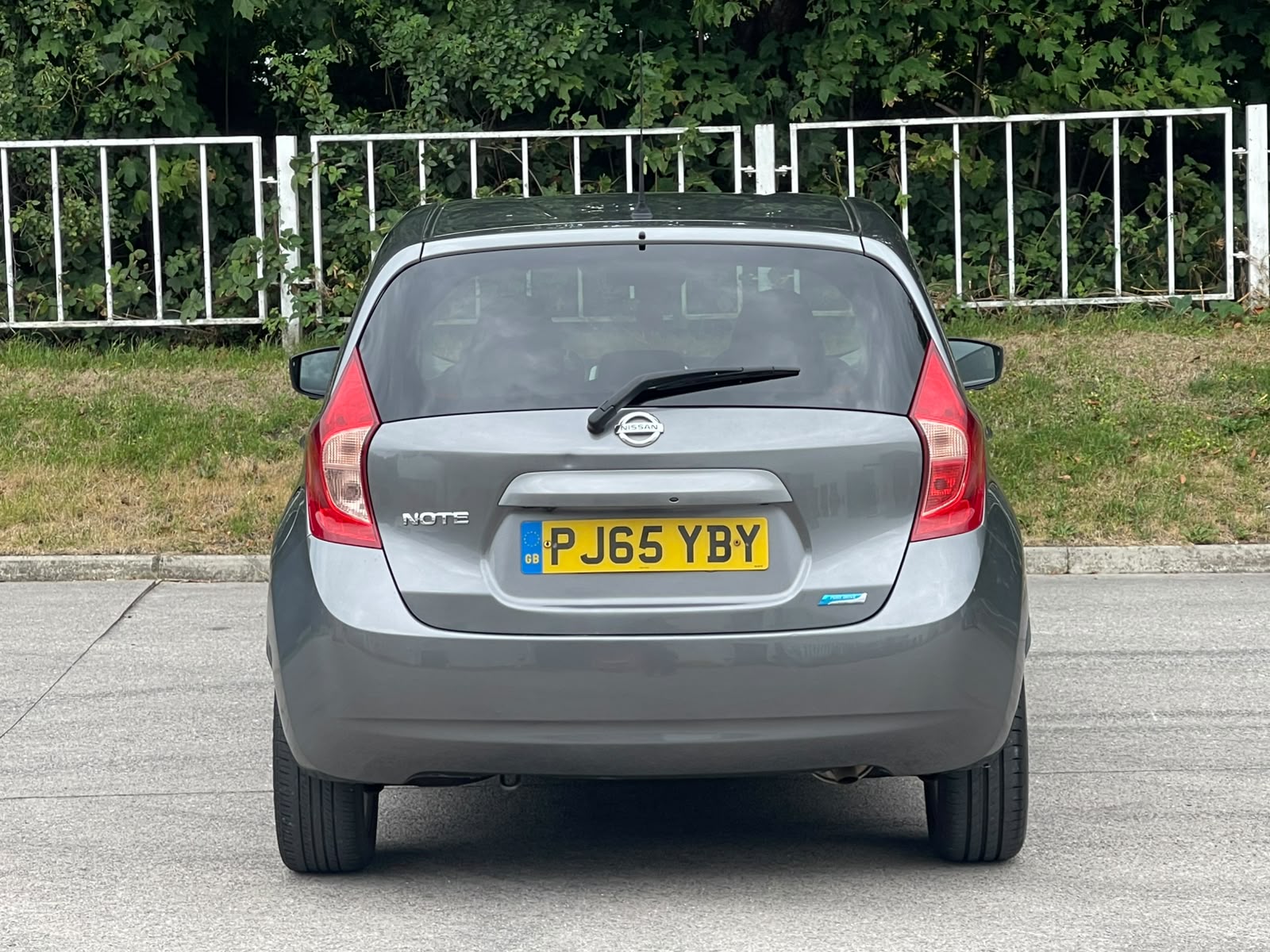 
								Nissan Note 1.5 dCi Tekna Euro 6 (s/s) 5dr full									