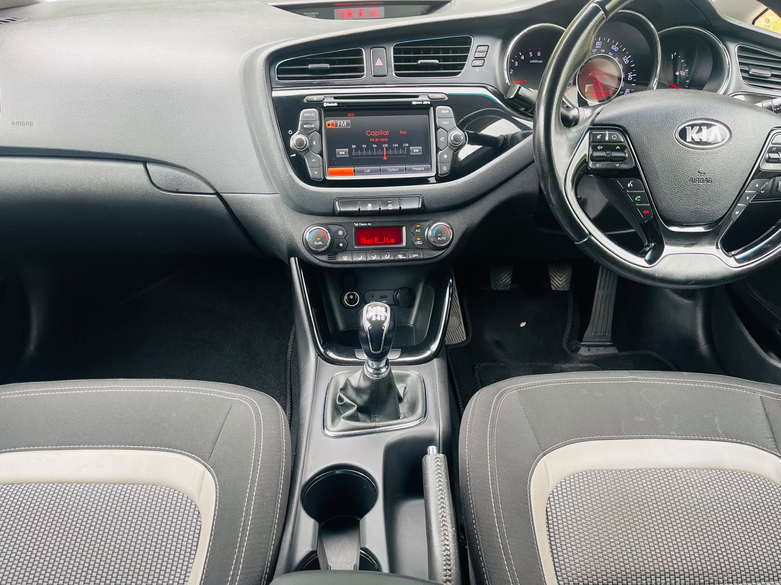 
								Kia Ceed 1.6 CRDi EcoDynamics 3 Euro 5 (s/s) 5dr full									