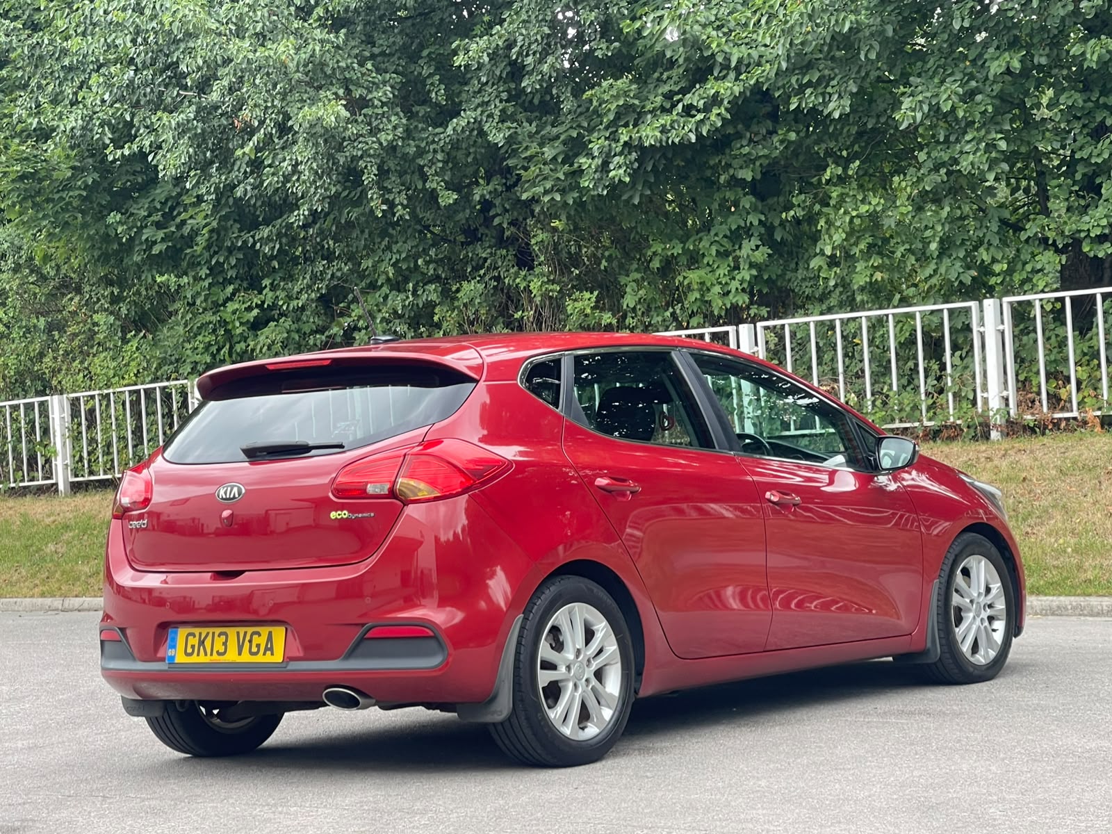 
								Kia Ceed 1.6 CRDi EcoDynamics 3 Euro 5 (s/s) 5dr full									