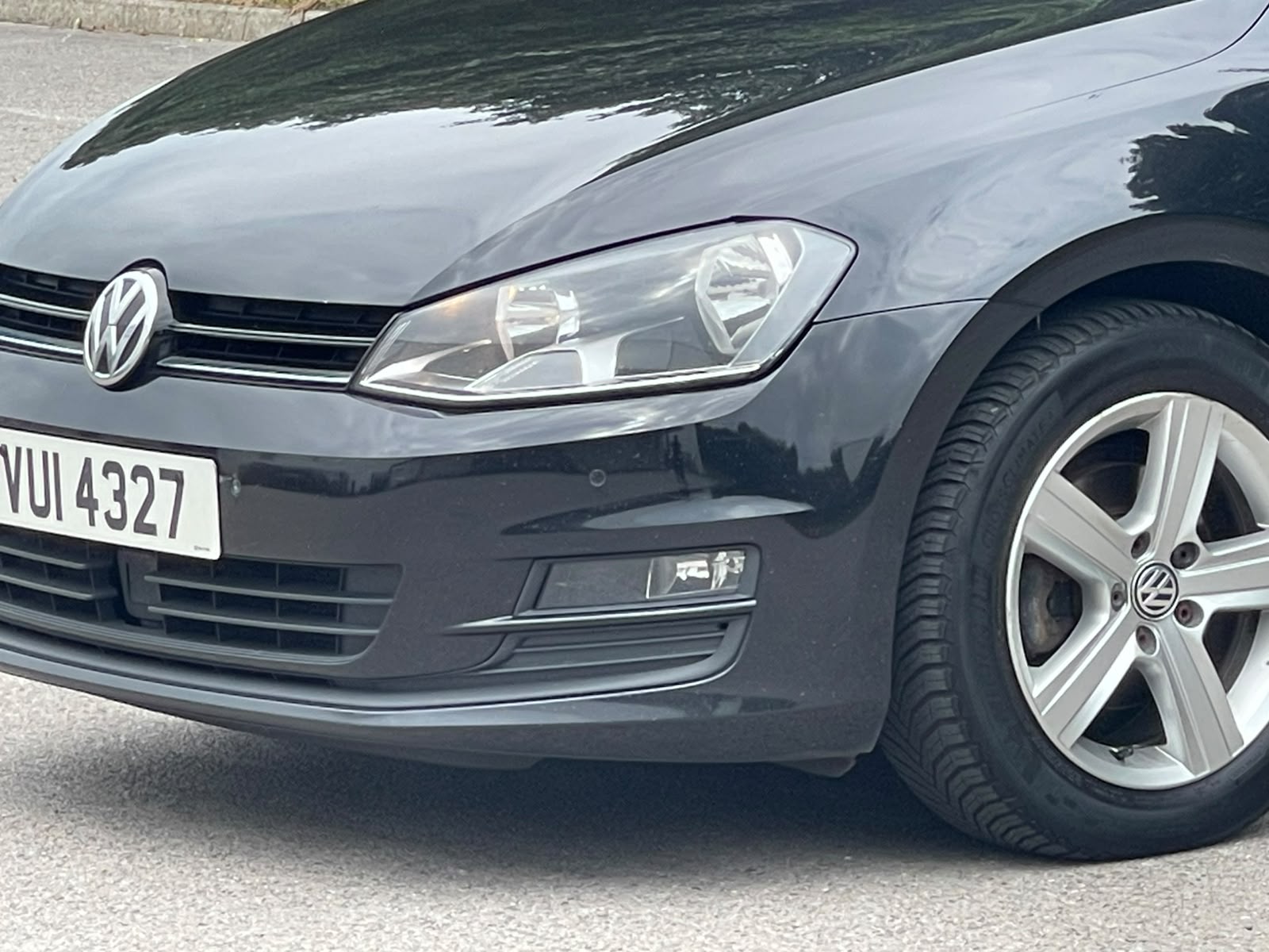 
								Volkswagen Golf 1.6 TDI BlueMotion Tech Match Euro 5 (s/s) 5dr full									