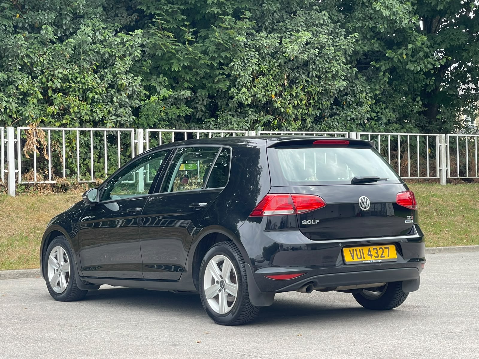 
								Volkswagen Golf 1.6 TDI BlueMotion Tech Match Euro 5 (s/s) 5dr full									