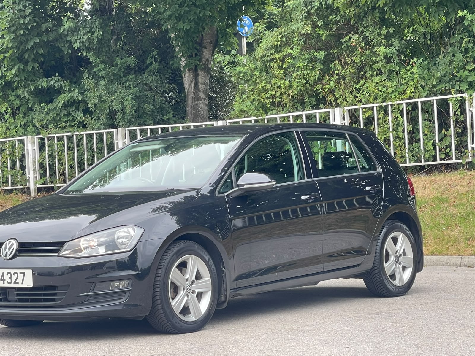 
								Volkswagen Golf 1.6 TDI BlueMotion Tech Match Euro 5 (s/s) 5dr full									
