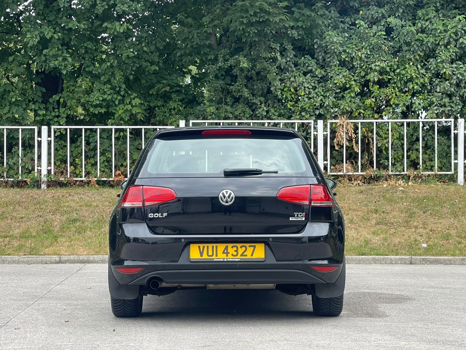 
								Volkswagen Golf 1.6 TDI BlueMotion Tech Match Euro 5 (s/s) 5dr full									