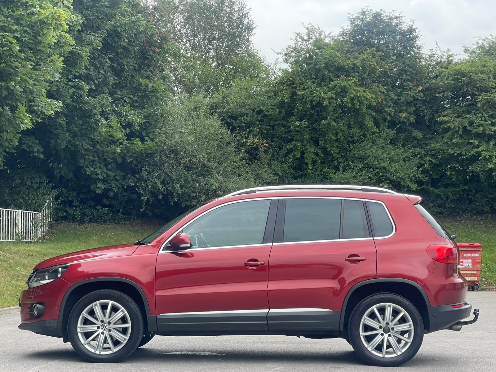 
								Volkswagen Tiguan 2.0 TDI BlueMotion Tech Match Edition DSG 4WD Euro 6 (s/s) 5dr full									