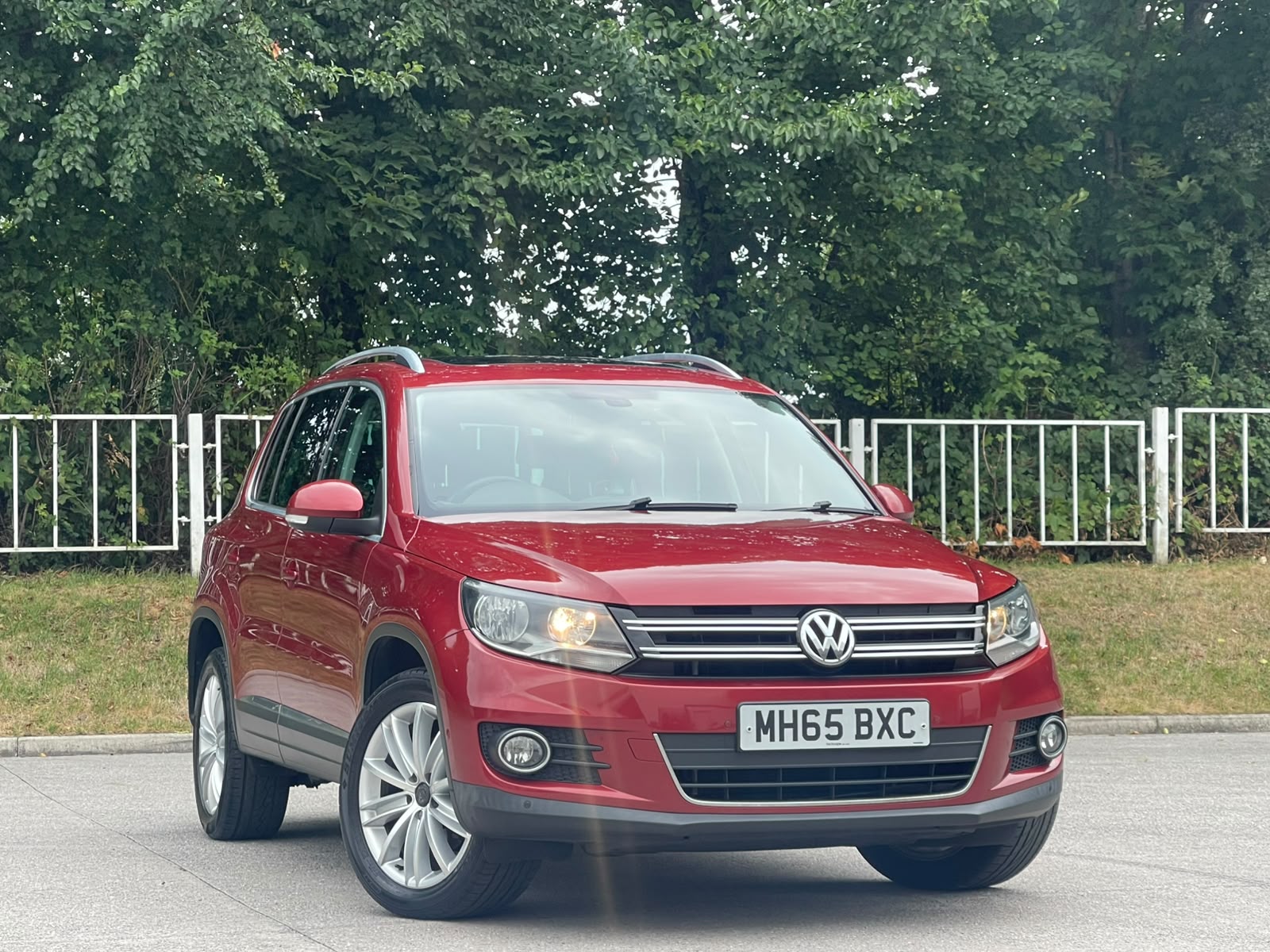 
								Volkswagen Tiguan 2.0 TDI BlueMotion Tech Match Edition DSG 4WD Euro 6 (s/s) 5dr full									