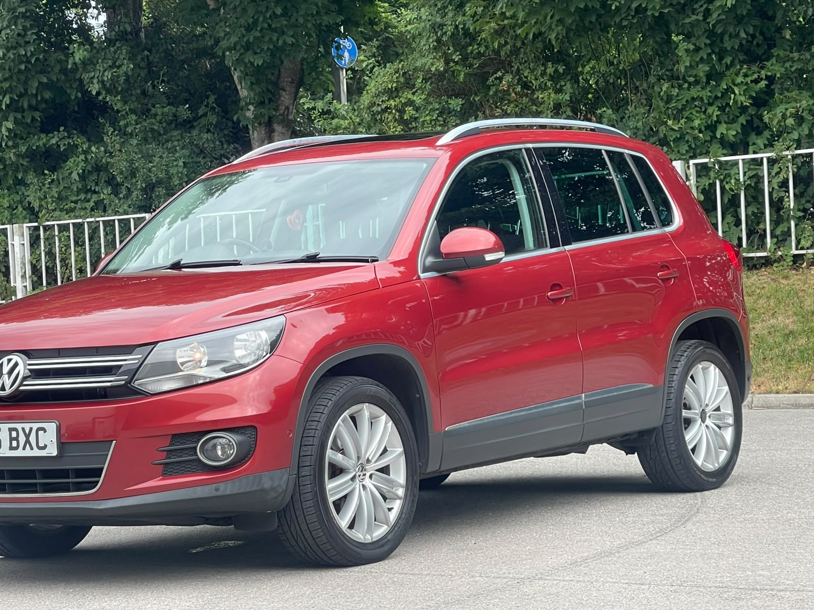 
								Volkswagen Tiguan 2.0 TDI BlueMotion Tech Match Edition DSG 4WD Euro 6 (s/s) 5dr full									