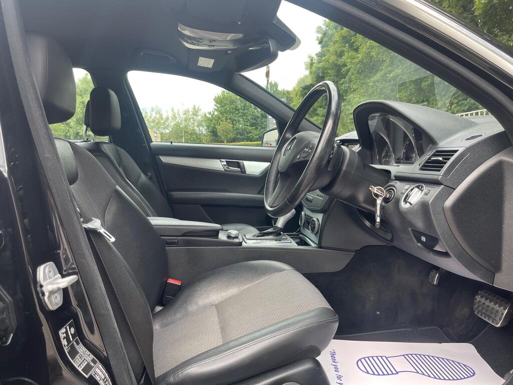 
								Mercedes-Benz C Class 2.1 C220 CDI BlueEfficiency Sport Auto Euro 5 4dr full									