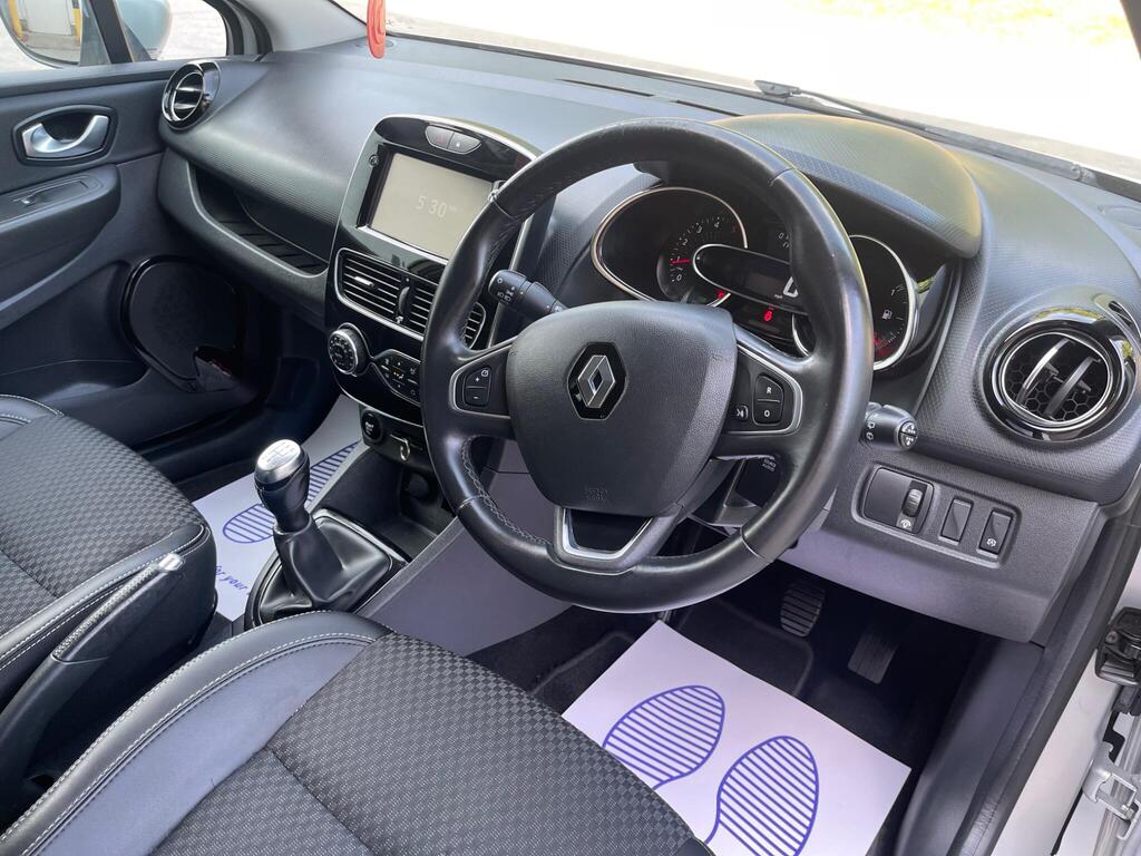 
								Renault Clio 1.5 dCi Dynamique S Nav Euro 6 (s/s) 5dr full									