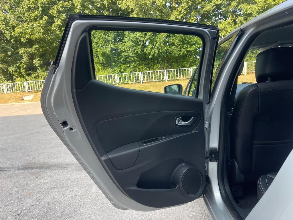 
								Renault Clio 1.5 dCi Dynamique S Nav Euro 6 (s/s) 5dr full									