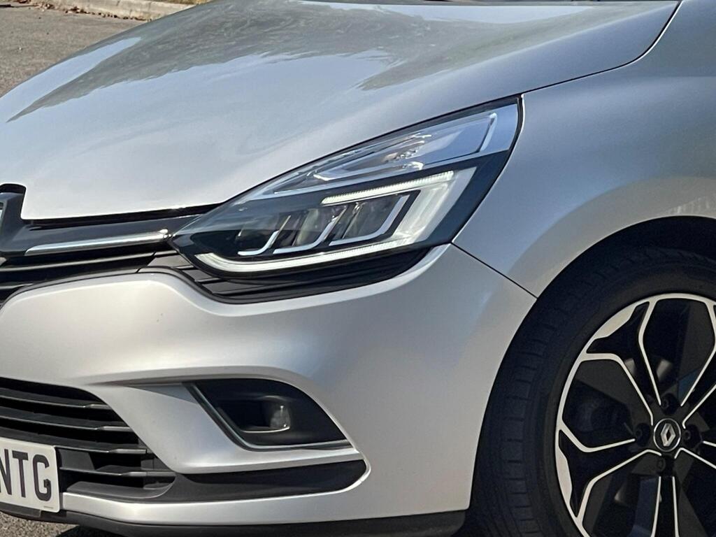 
								Renault Clio 1.5 dCi Dynamique S Nav Euro 6 (s/s) 5dr full									