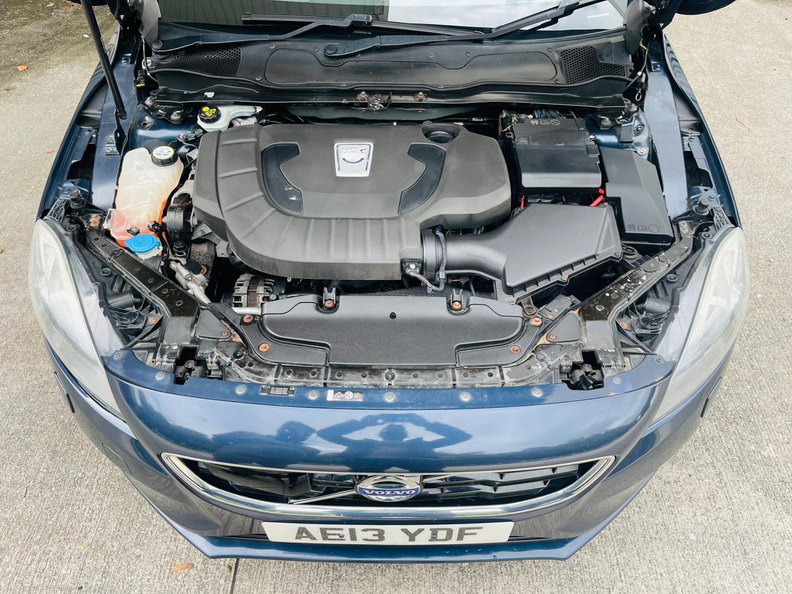 Volvo V40 2.0 D3 SE Lux Nav Euro 5 (s/s) 5dr