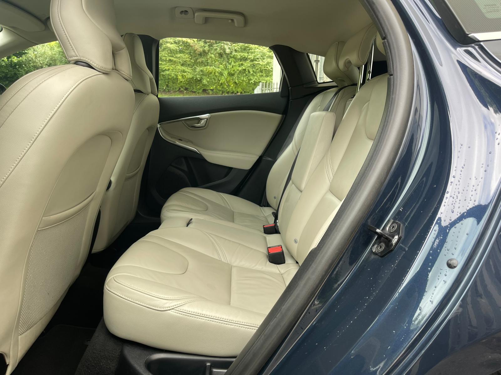 Volvo V40 2.0 D3 SE Lux Nav Euro 5 (s/s) 5dr