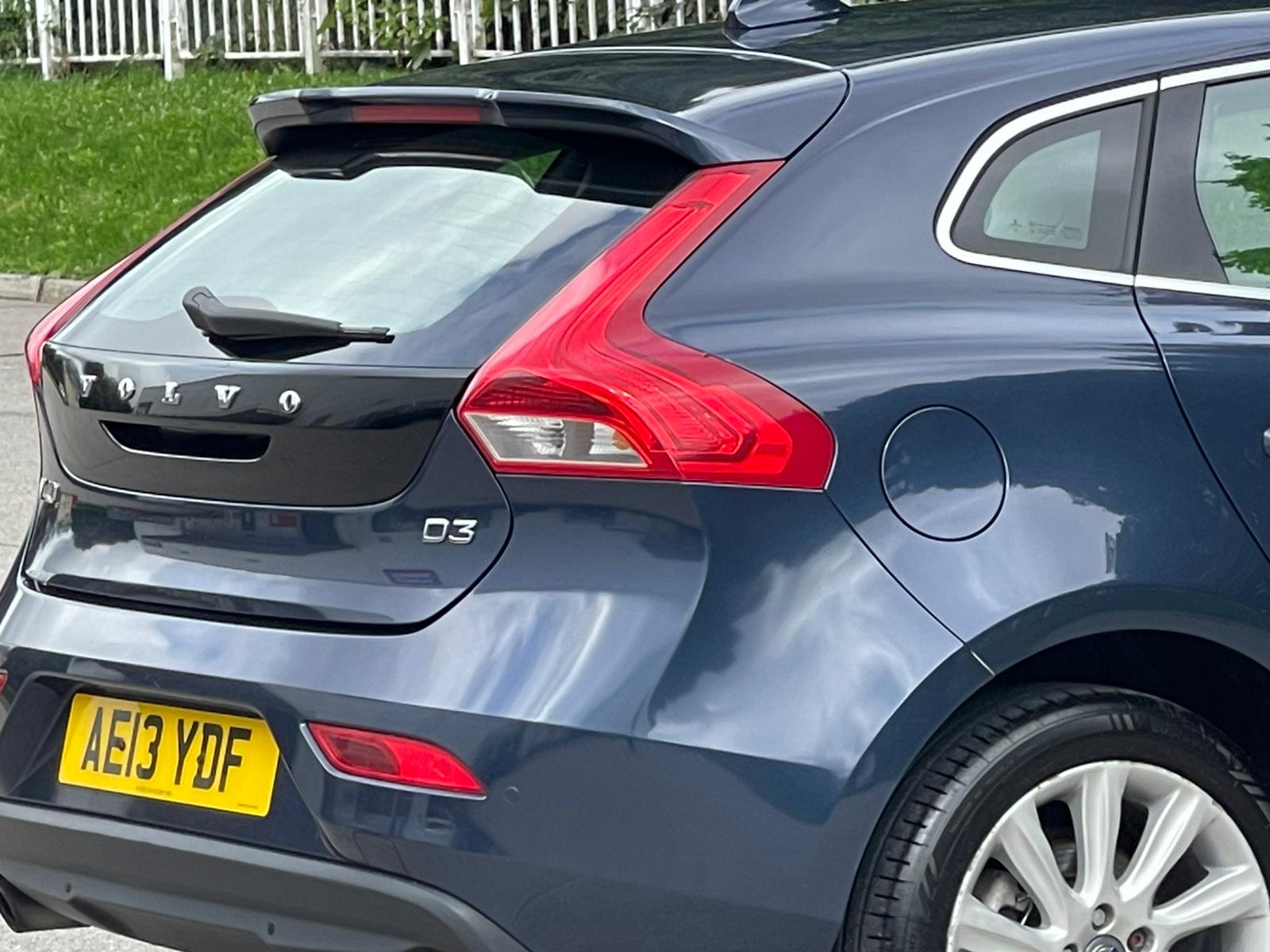 Volvo V40 2.0 D3 SE Lux Nav Euro 5 (s/s) 5dr