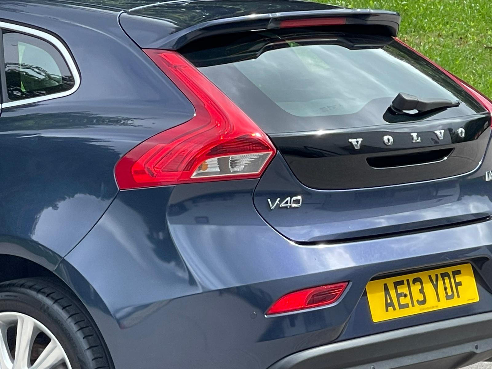 Volvo V40 2.0 D3 SE Lux Nav Euro 5 (s/s) 5dr