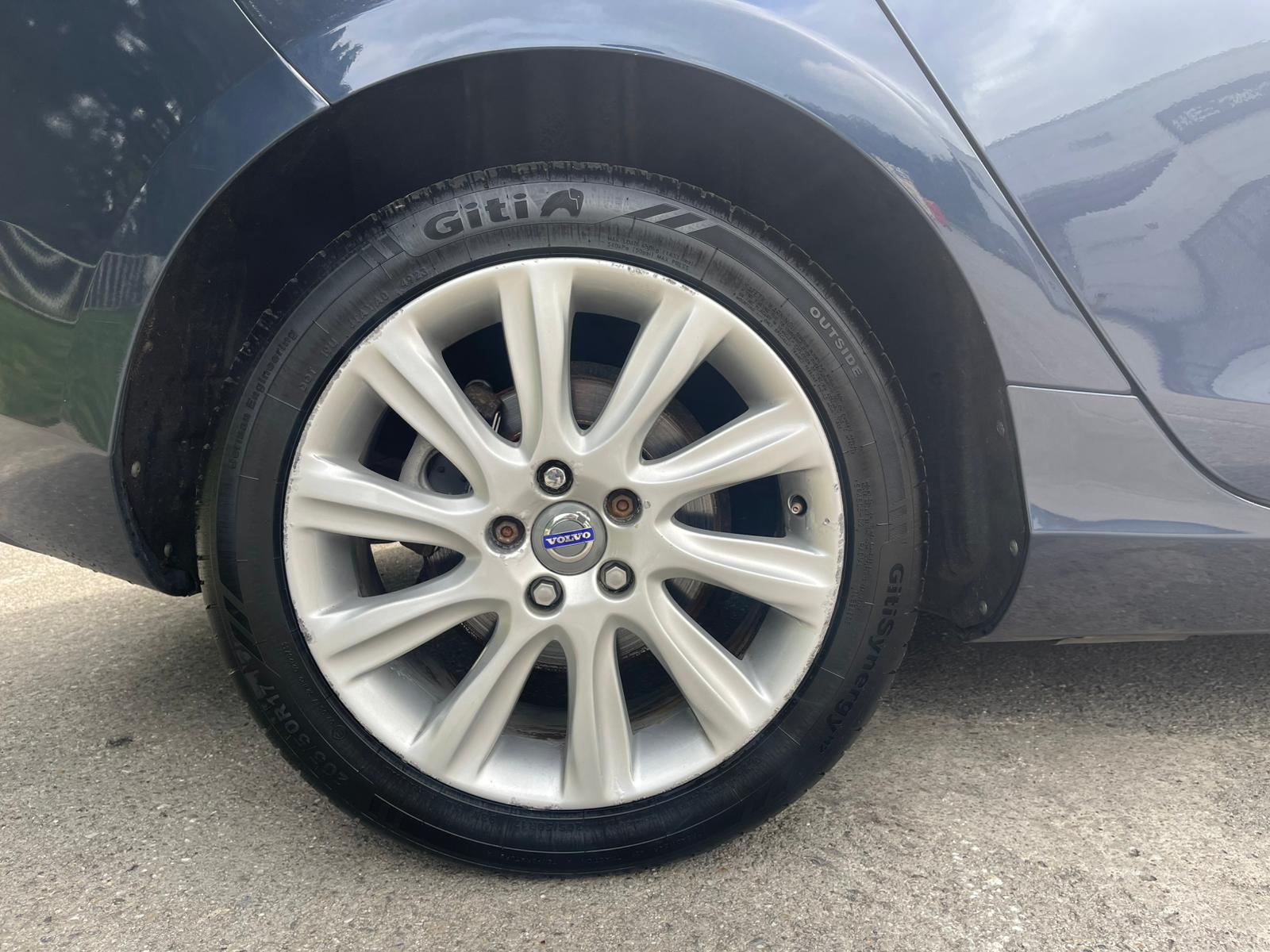 Volvo V40 2.0 D3 SE Lux Nav Euro 5 (s/s) 5dr