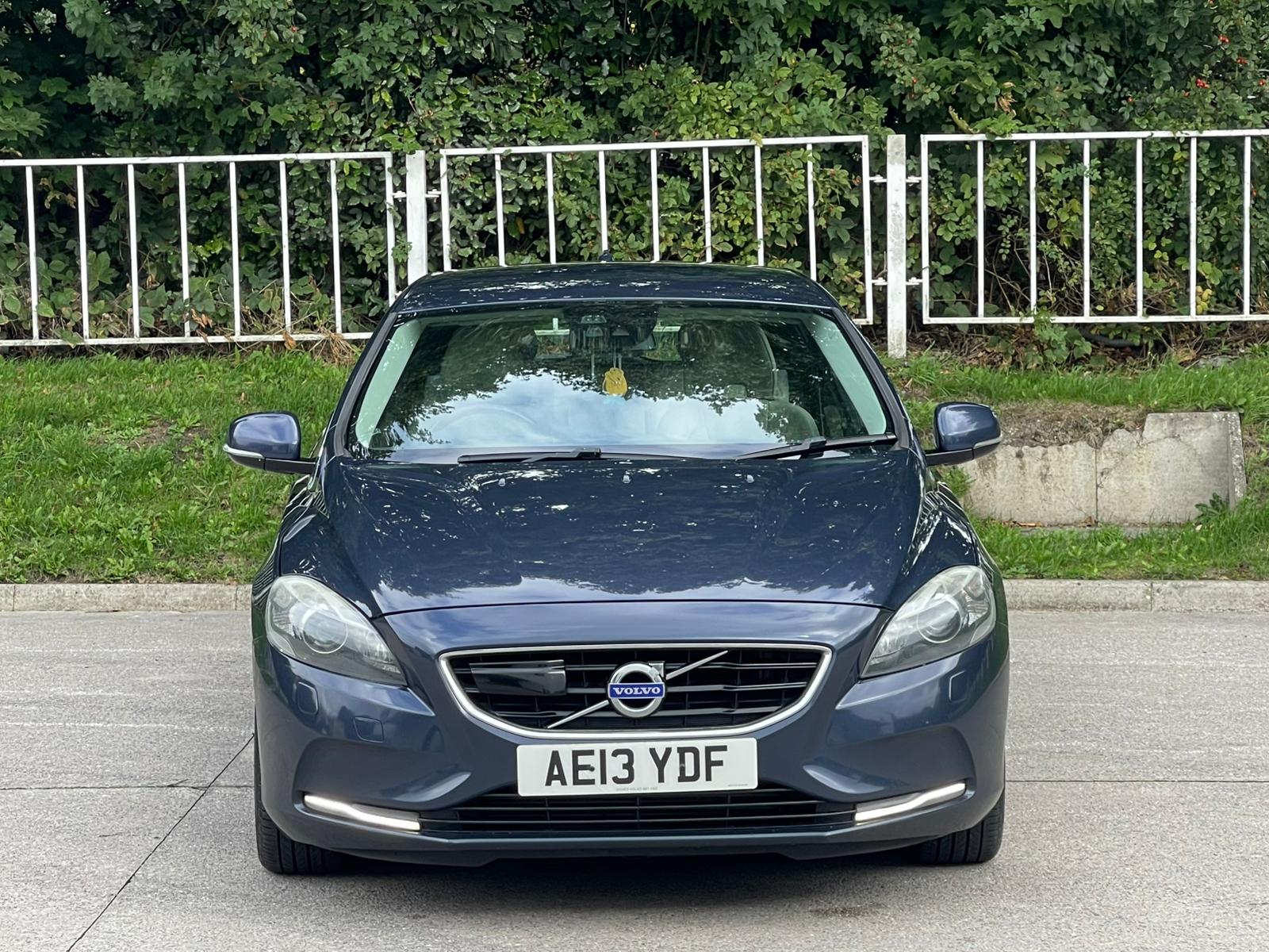 Volvo V40 2.0 D3 SE Lux Nav Euro 5 (s/s) 5dr