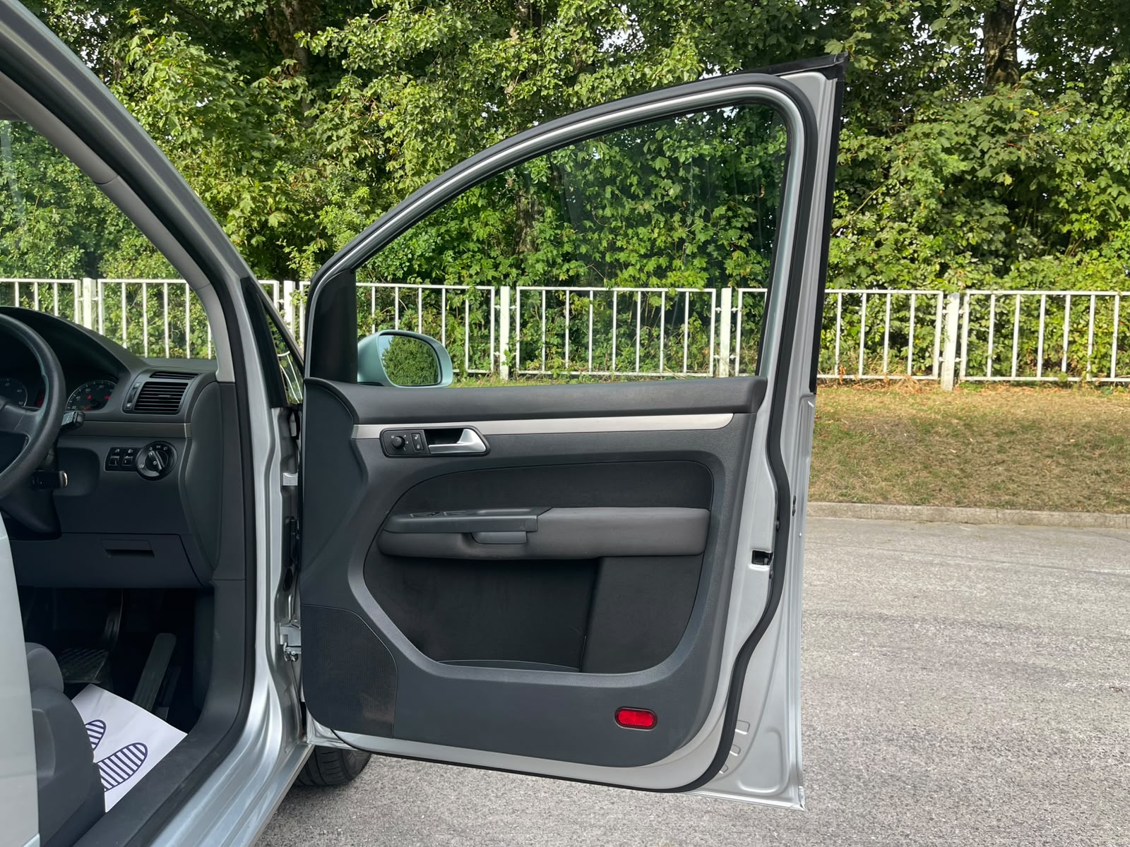 Volkswagen Touran 2.0 TDI SE DSG 5dr (5 Seats)
