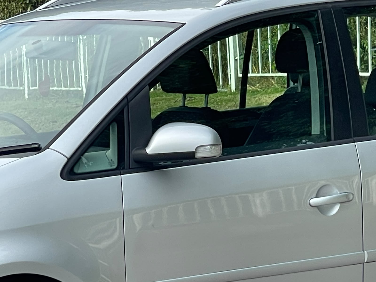 Volkswagen Touran 2.0 TDI SE DSG 5dr (5 Seats)