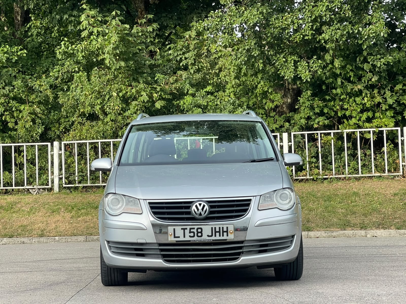 Volkswagen Touran 2.0 TDI SE DSG 5dr (5 Seats)