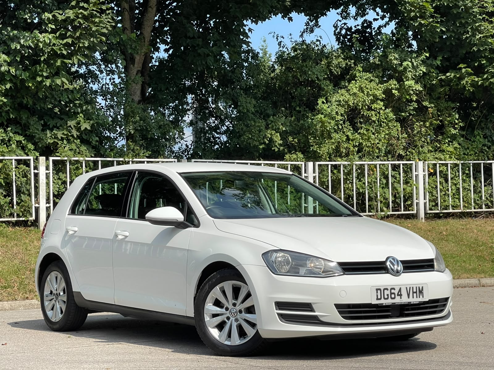 Volkswagen Golf 2.0 TDI BlueMotion Tech SE DSG Euro 5 (s/s) 5dr