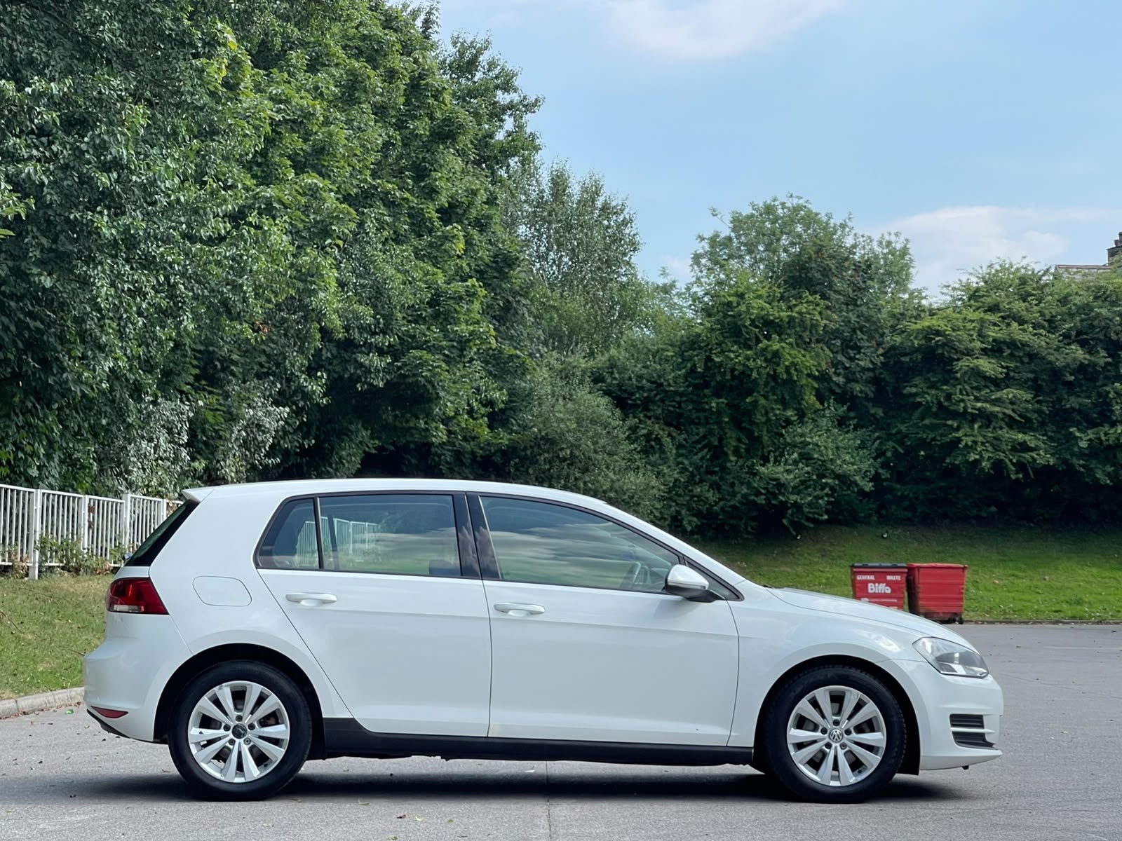 Volkswagen Golf 2.0 TDI BlueMotion Tech SE DSG Euro 5 (s/s) 5dr