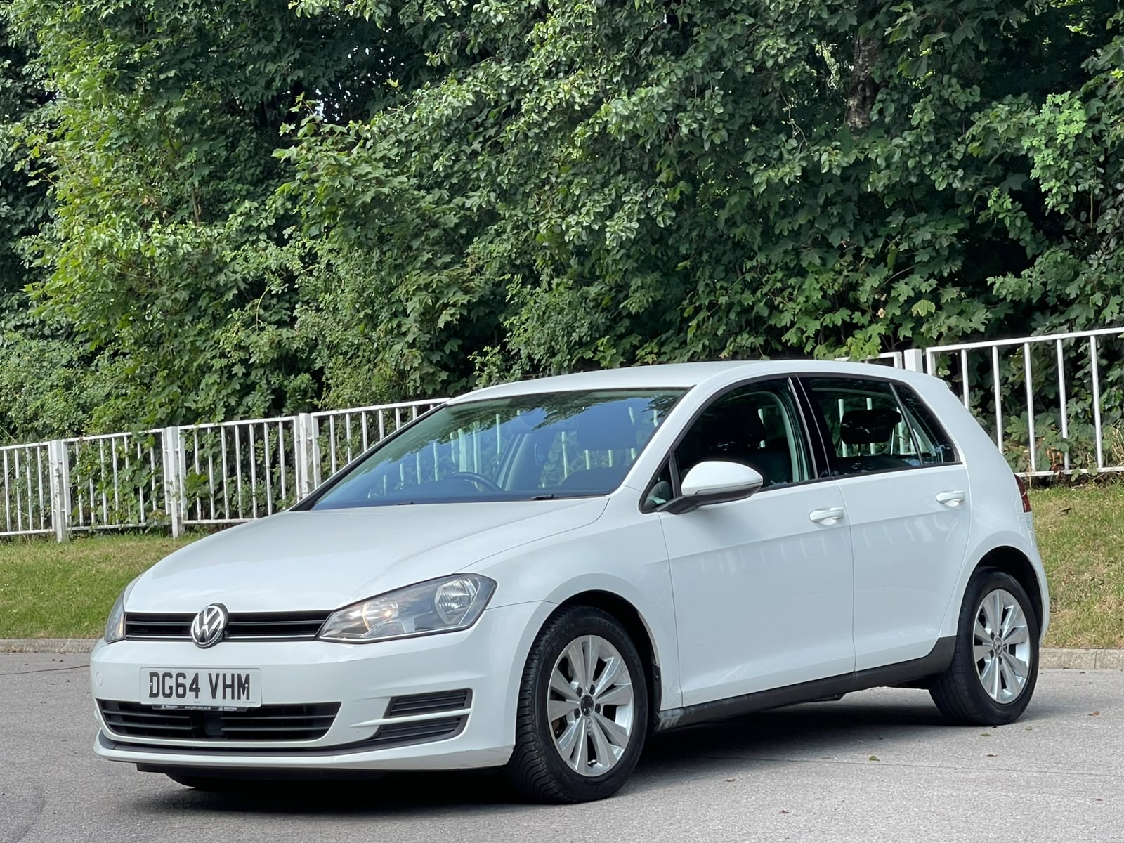 Volkswagen Golf 2.0 TDI BlueMotion Tech SE DSG Euro 5 (s/s) 5dr