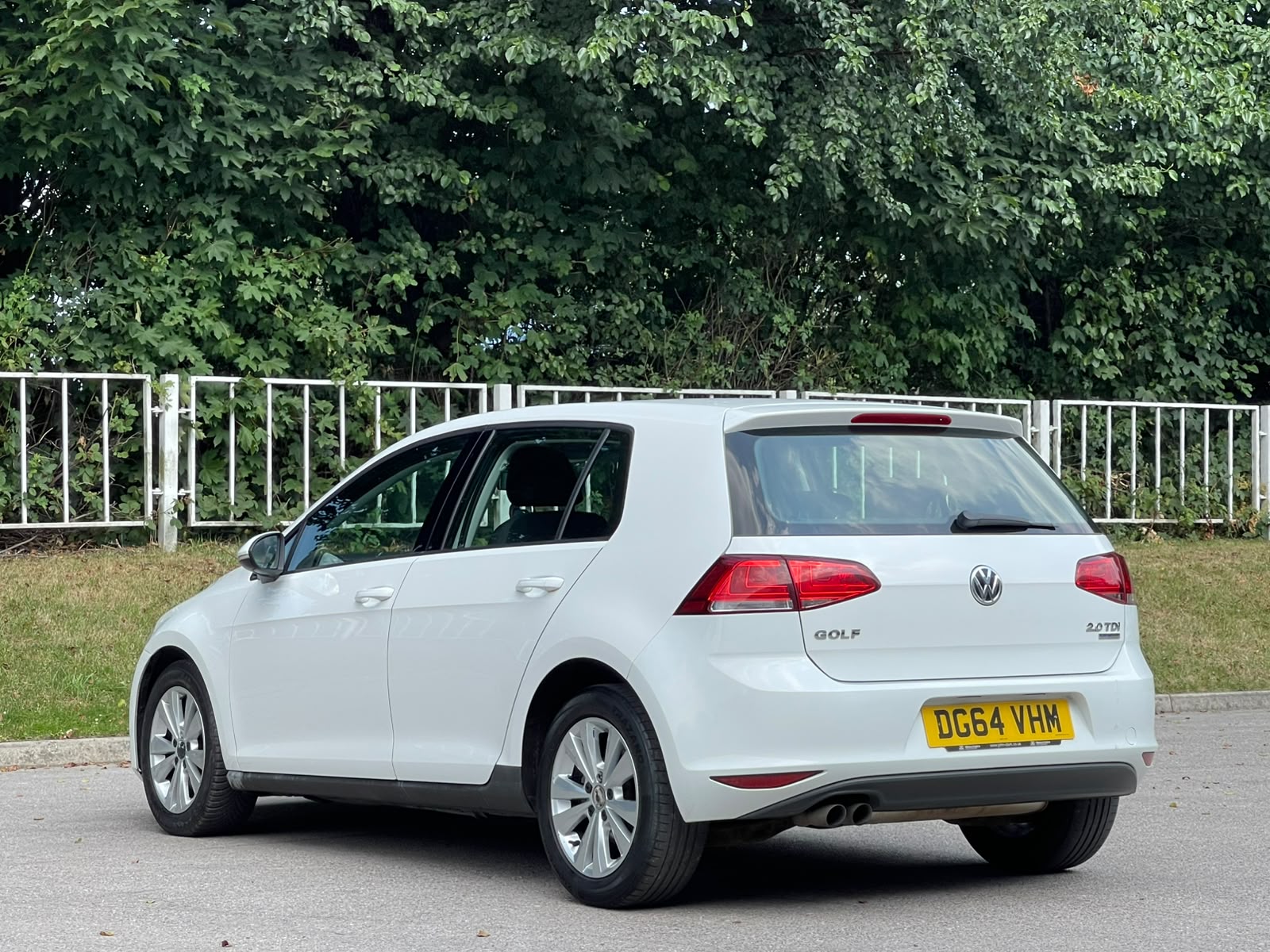 Volkswagen Golf 2.0 TDI BlueMotion Tech SE DSG Euro 5 (s/s) 5dr