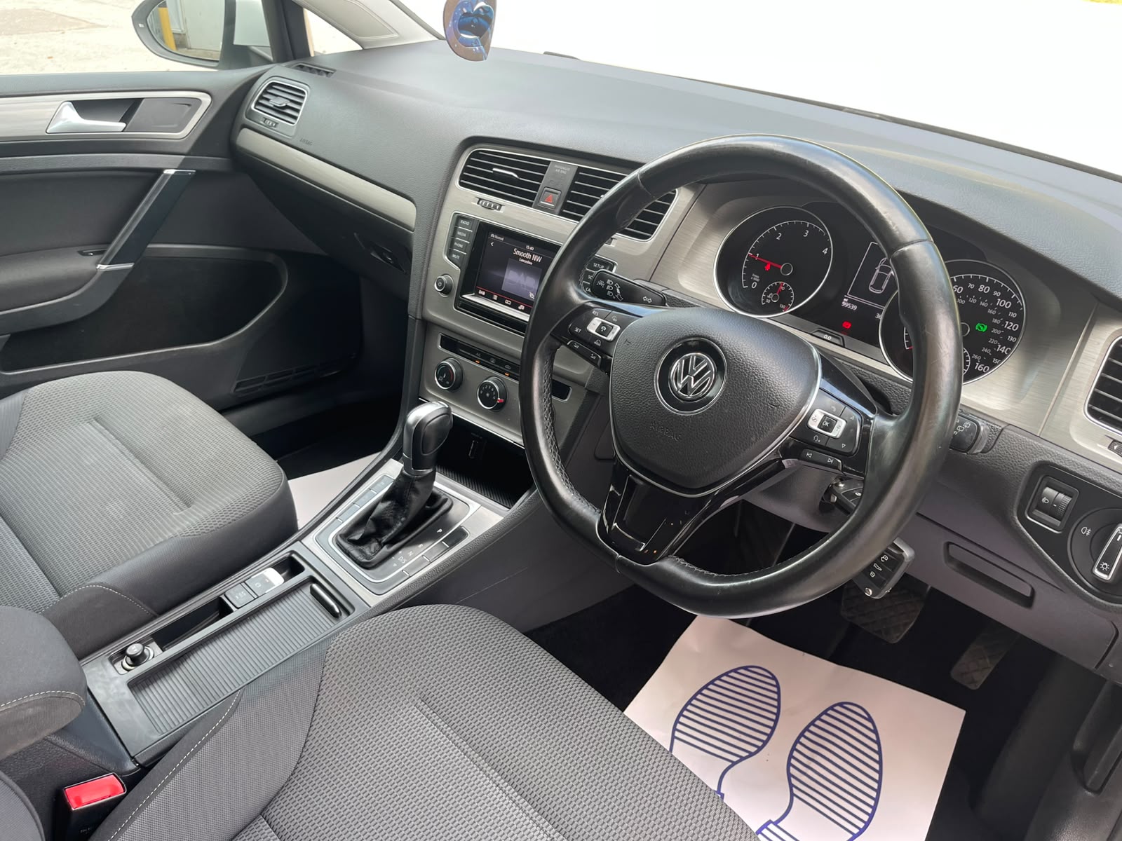 Volkswagen Golf 2.0 TDI BlueMotion Tech SE DSG Euro 5 (s/s) 5dr