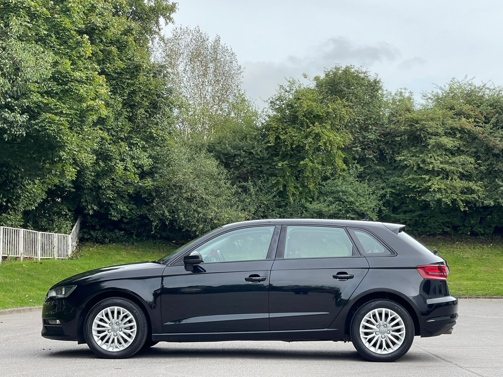 Audi A3 1.6 TDI SE Technik Sportback Euro 6 (s/s) 5dr